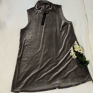 ElIE TAHARI, Grey, Velvet Fabric Longline Shirt, high neck. Size Small.